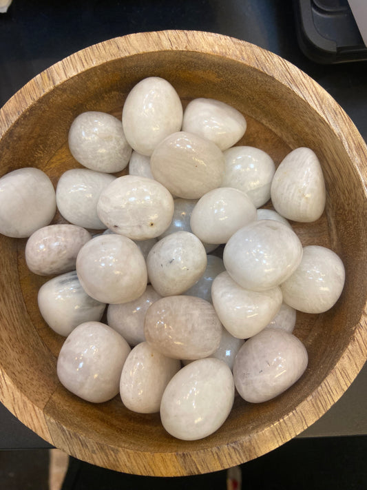 Moonstone (Tumbled)