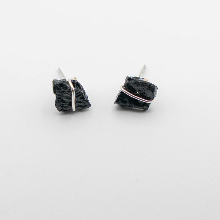 Hug Earring Silver (Black Tourmaline)