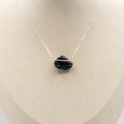 Black Tourmaline (Hug Silver Necklace)